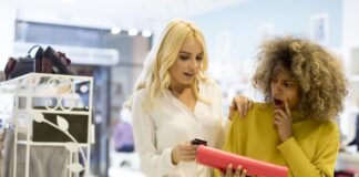 Porównanie zalet i wad zakupów online i offline