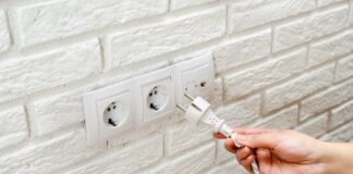 Zasady skutecznego planowania gniazd elektrycznych według standardów elektryków