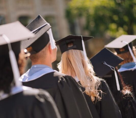 Opcje edukacyjne na uczelniach wyższych w regionie południowo-zachodnim
