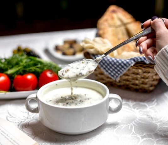 Dieta śródziemnomorska po polsku — co warto przejąć z południa Europy?